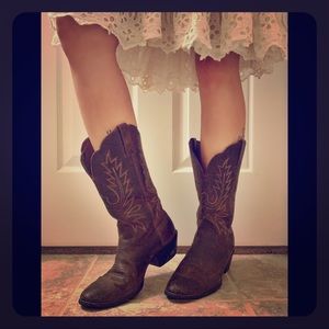 Ariat NWT Western Cowgirl Boots - Never worn! BNIB